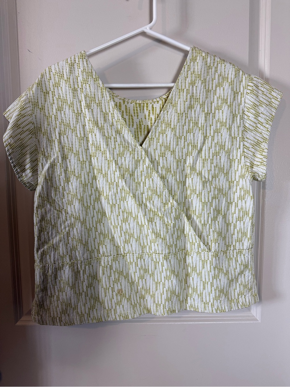 REI Short Sleeve Top - Olive Green Pattern